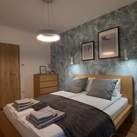 Bpr Space Grey Home With Balcony Budapesta Exterior foto