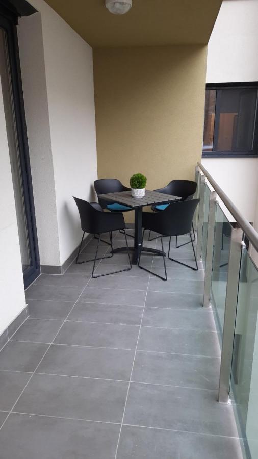 Bpr Space Grey Home With Balcony Budapesta Exterior foto