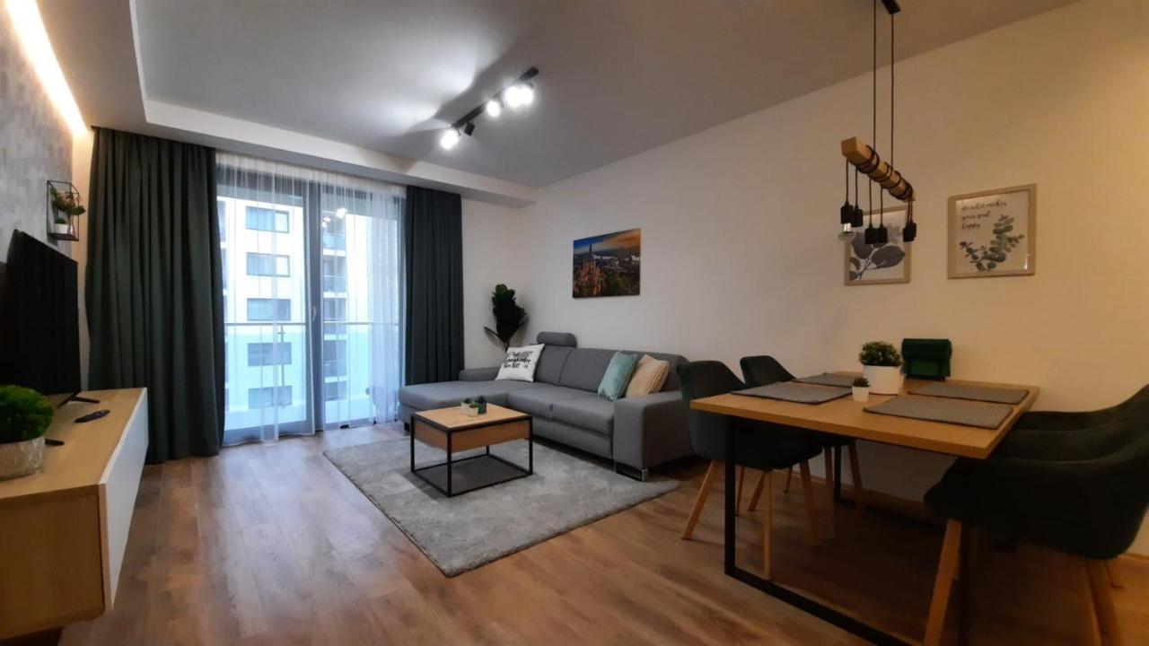 Bpr Space Grey Home With Balcony Budapesta Exterior foto